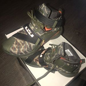 Lebron Basketball Shoes